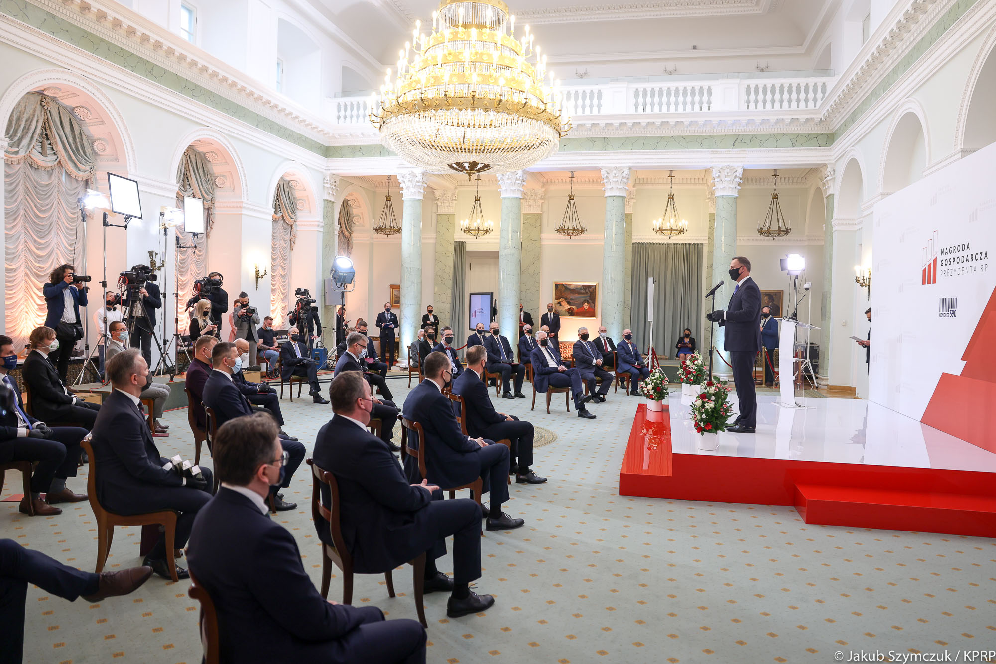 Gala finałowa w Pałacu Prezydenckim. Prezydent RP przemawia do zgromadzonych gości.