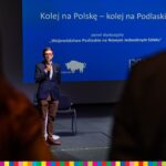Moderator Jakub Jakóbowski rozpoczyna panel dyskusyjny pt. Województwo podlaskie na Nowym Jedwabnym Szlaku.